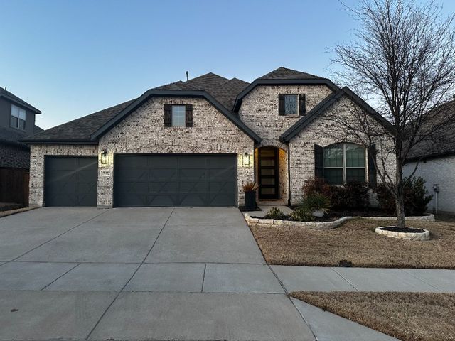 9429 Surveyor Road, Oak Point, TX 75068