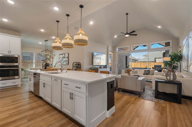 9429 Surveyor Road, Oak Point, TX 75068