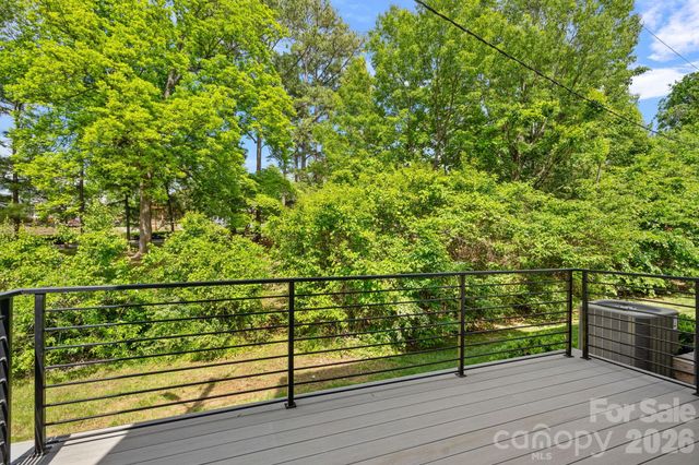 1006 Westbrook Drive B, Charlotte, NC 28202
