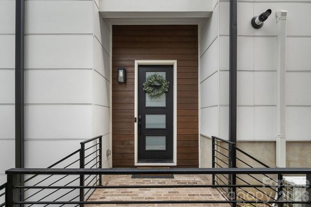 1006 Westbrook Drive B, Charlotte, NC 28202