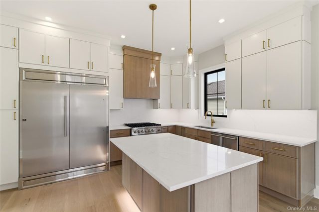 130 Albany Avenue, Westbury, NY 11590