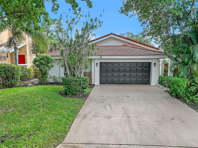 6488 Pond Apple Rd, Boca Raton, FL 33433