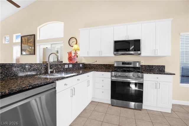 9713 Canyon Walk Avenue, Las Vegas, NV 89147