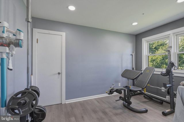 425 ERIE AVE, Penns Grove, NJ 08069
