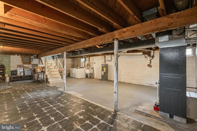 425 ERIE AVE, Penns Grove, NJ 08069