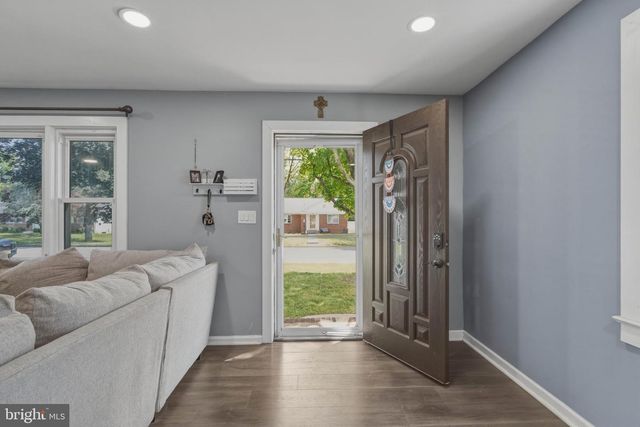425 ERIE AVE, Penns Grove, NJ 08069