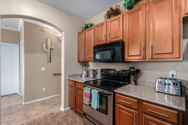 955 E KNOX Road 244, Chandler, AZ 85225