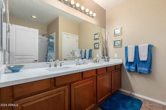 955 E KNOX Road 244, Chandler, AZ 85225