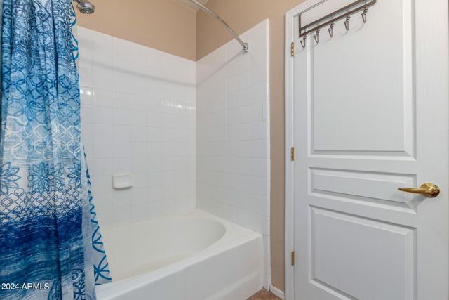 955 E KNOX Road 244, Chandler, AZ 85225