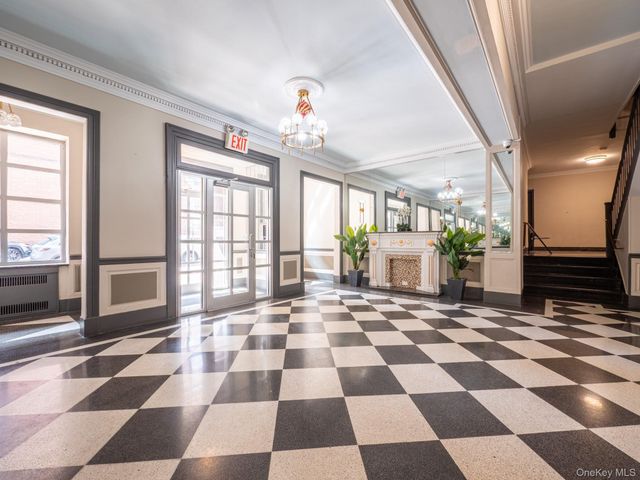 64-85 Saunders Street A9, Rego Park, NY 11375