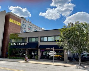 25 S Washington Street LL200, Naperville, IL 60540