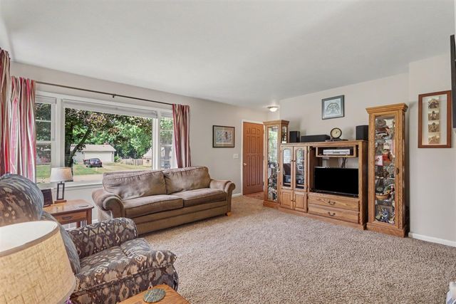 548 N Linden Street, Marshall, MI 49068
