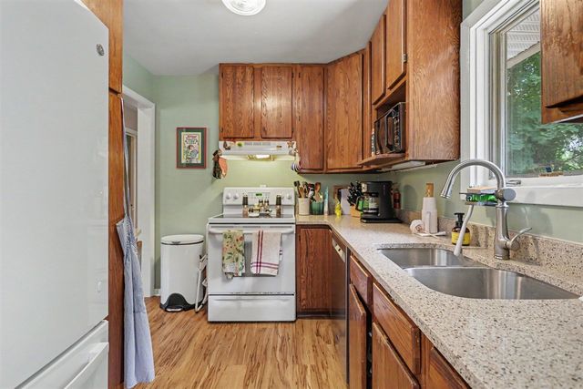 548 N Linden Street, Marshall, MI 49068