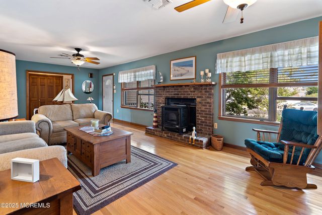 466 E Bay Avenue, Barnegat, NJ 08005