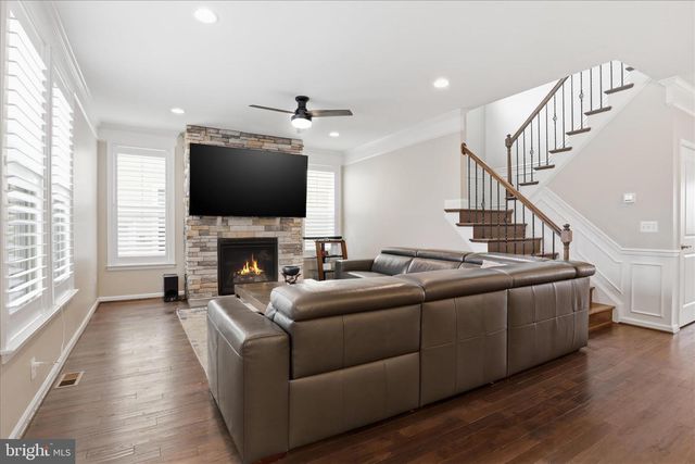 1018 LACONIAN ST SE, Leesburg, VA 20175