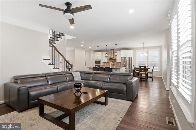 1018 LACONIAN ST SE, Leesburg, VA 20175