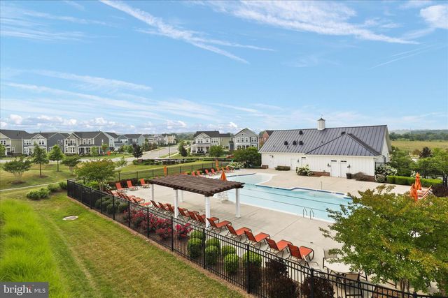 1018 LACONIAN ST SE, Leesburg, VA 20175