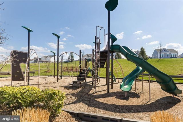 1018 LACONIAN ST SE, Leesburg, VA 20175