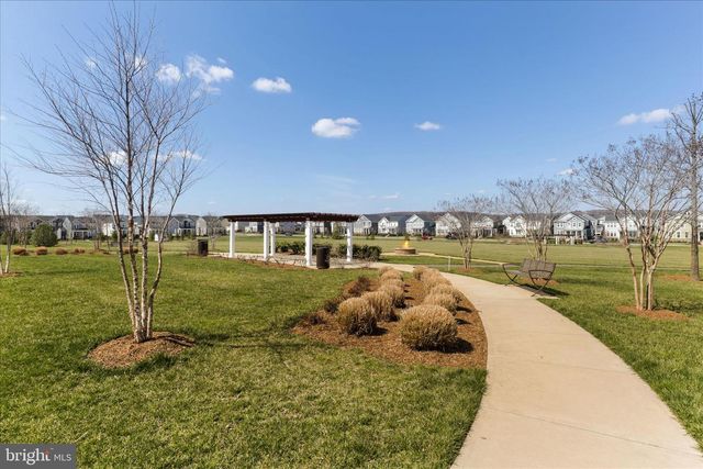 1018 LACONIAN ST SE, Leesburg, VA 20175