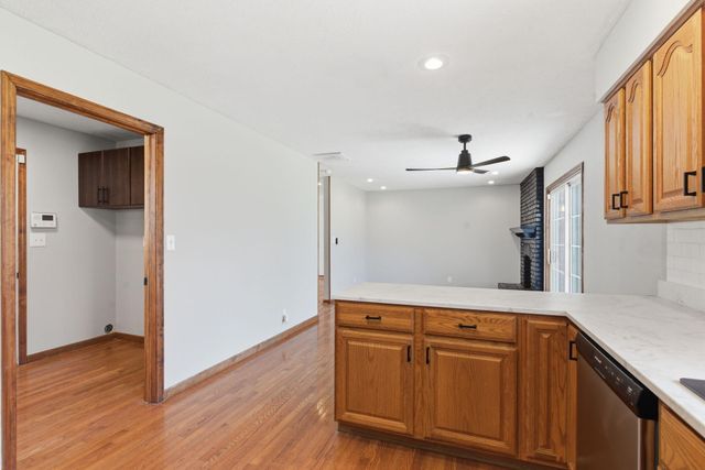 2449 S Westwood Avenue, Springfield, MO 65807