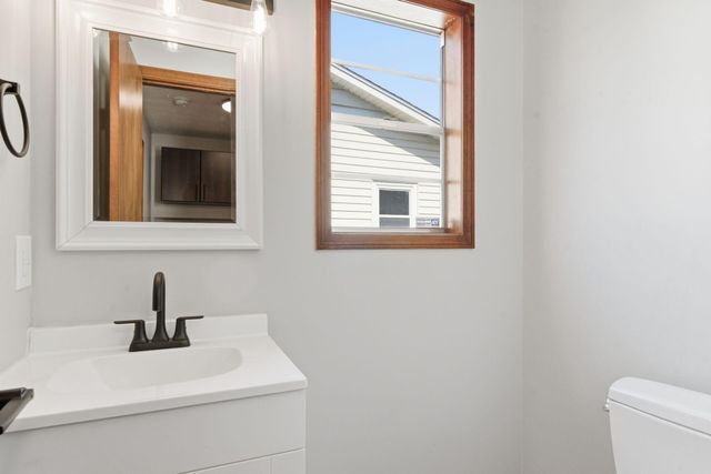 2449 S Westwood Avenue, Springfield, MO 65807