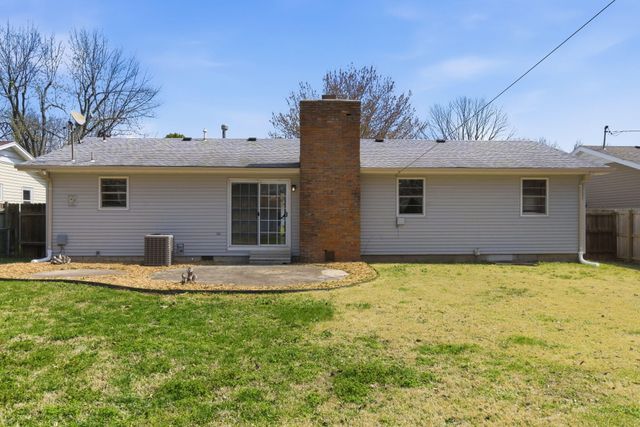 2449 S Westwood Avenue, Springfield, MO 65807