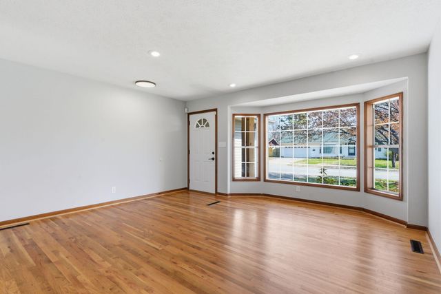 2449 S Westwood Avenue, Springfield, MO 65807