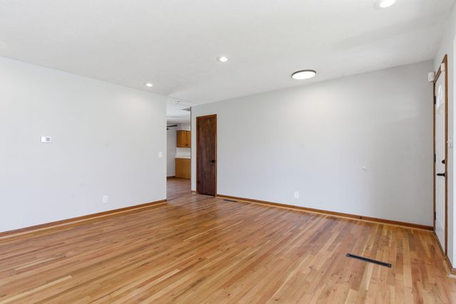 2449 S Westwood Avenue, Springfield, MO 65807