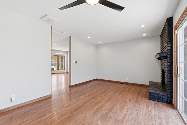 2449 S Westwood Avenue, Springfield, MO 65807