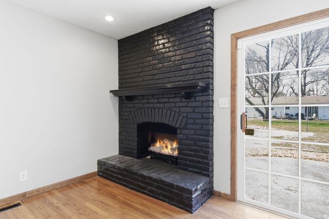 2449 S Westwood Avenue, Springfield, MO 65807