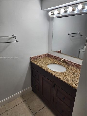 7410 SW 82nd St K110, Miami, FL 33143