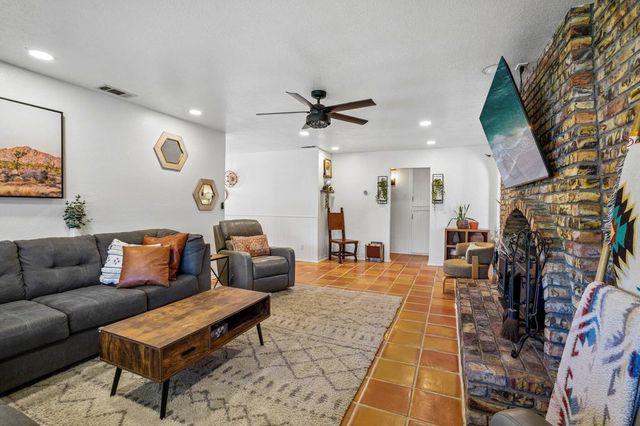 6817 Warren Vista Avenue, Yucca Valley, CA 92284