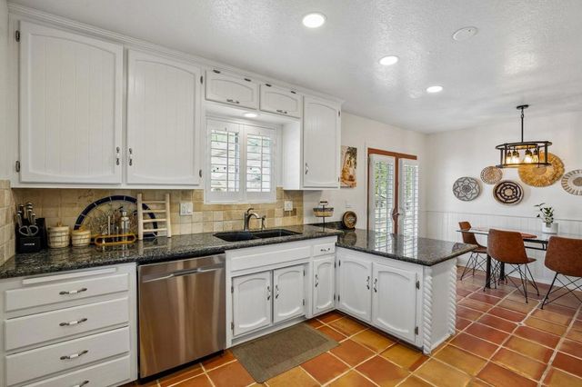 6817 Warren Vista Avenue, Yucca Valley, CA 92284