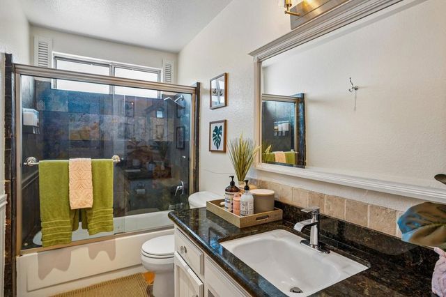 6817 Warren Vista Avenue, Yucca Valley, CA 92284