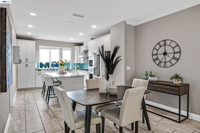 3415 Zenith Ave, Dublin, CA 94568