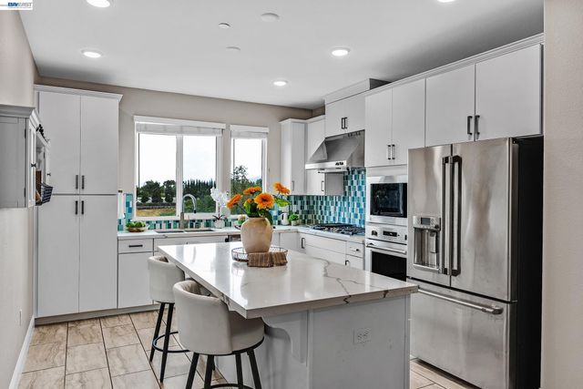 3415 Zenith Ave, Dublin, CA 94568