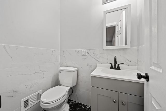 348 FORREST ST, Jc, Greenville, NJ 07305