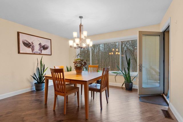 425 HILL HAVEN COURT, Little Suamico, WI 54141