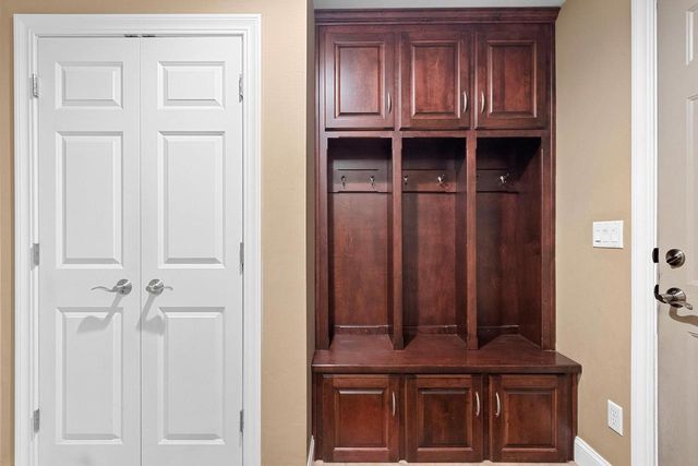 425 HILL HAVEN COURT, Little Suamico, WI 54141