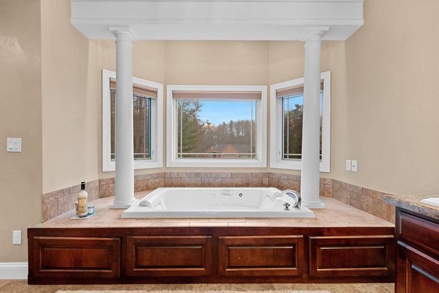 425 HILL HAVEN COURT, Little Suamico, WI 54141