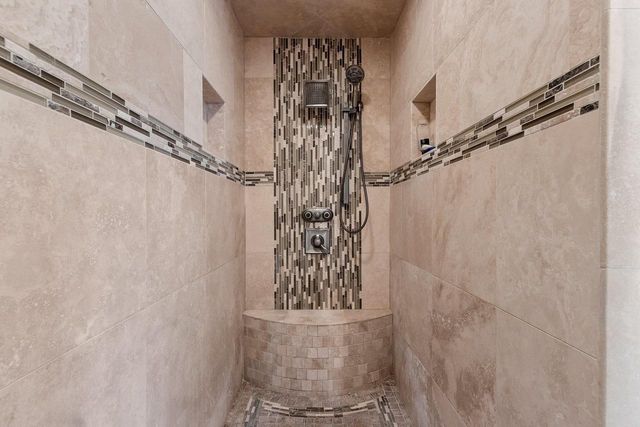 425 HILL HAVEN COURT, Little Suamico, WI 54141