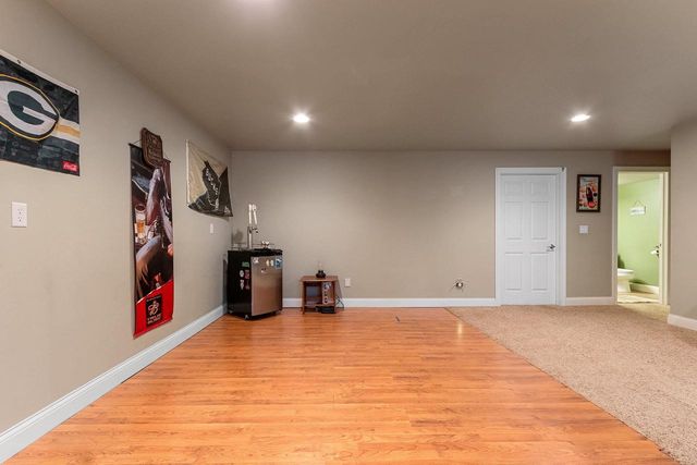 425 HILL HAVEN COURT, Little Suamico, WI 54141