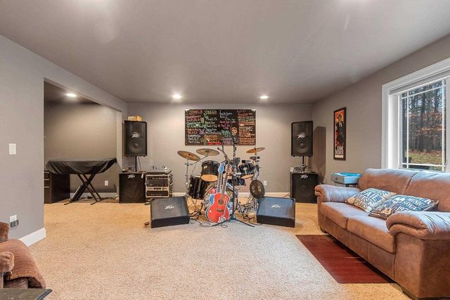 425 HILL HAVEN COURT, Little Suamico, WI 54141