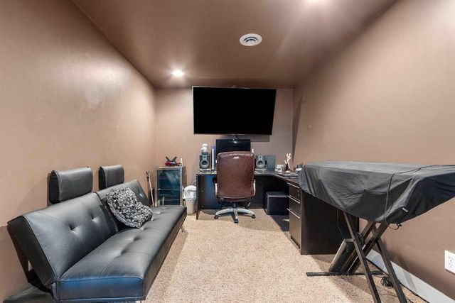 425 HILL HAVEN COURT, Little Suamico, WI 54141