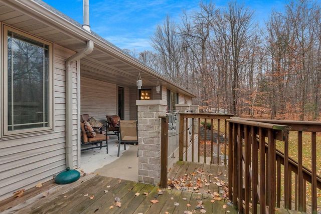 425 HILL HAVEN COURT, Little Suamico, WI 54141