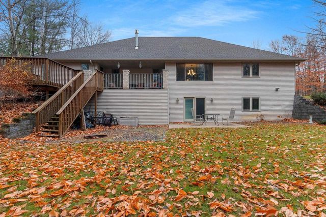 425 HILL HAVEN COURT, Little Suamico, WI 54141