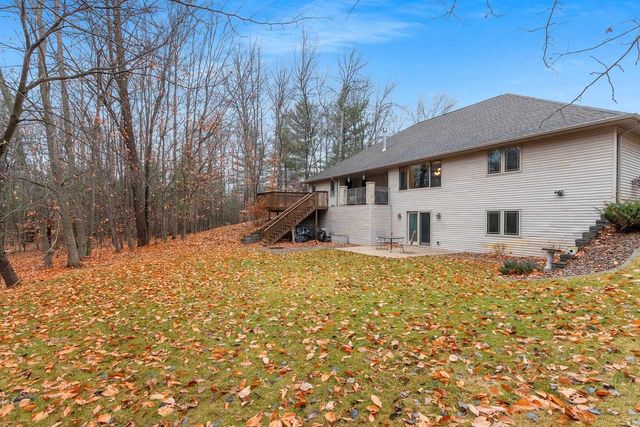 425 HILL HAVEN COURT, Little Suamico, WI 54141