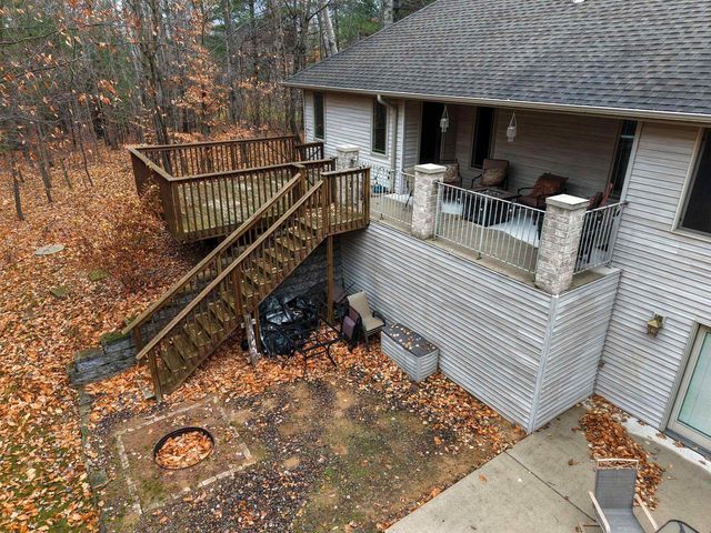 425 HILL HAVEN COURT, Little Suamico, WI 54141