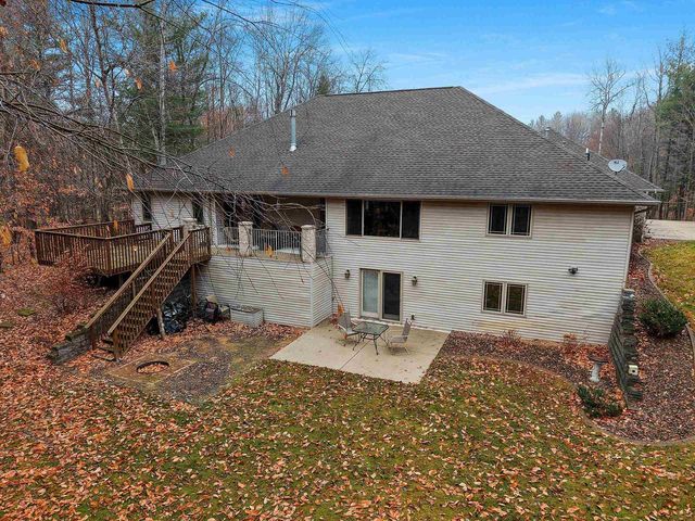 425 HILL HAVEN COURT, Little Suamico, WI 54141