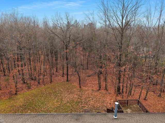 425 HILL HAVEN COURT, Little Suamico, WI 54141